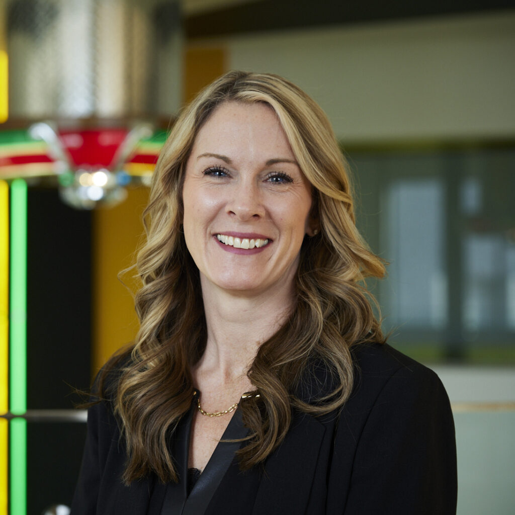 Kelly Hansen - Veit
